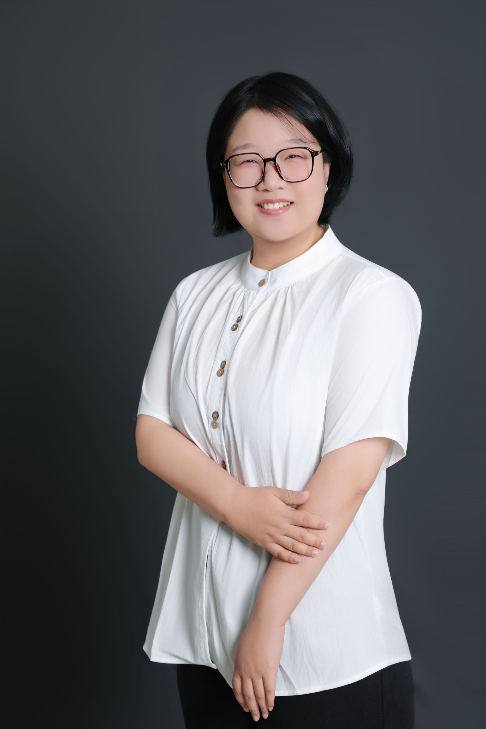 李昂
